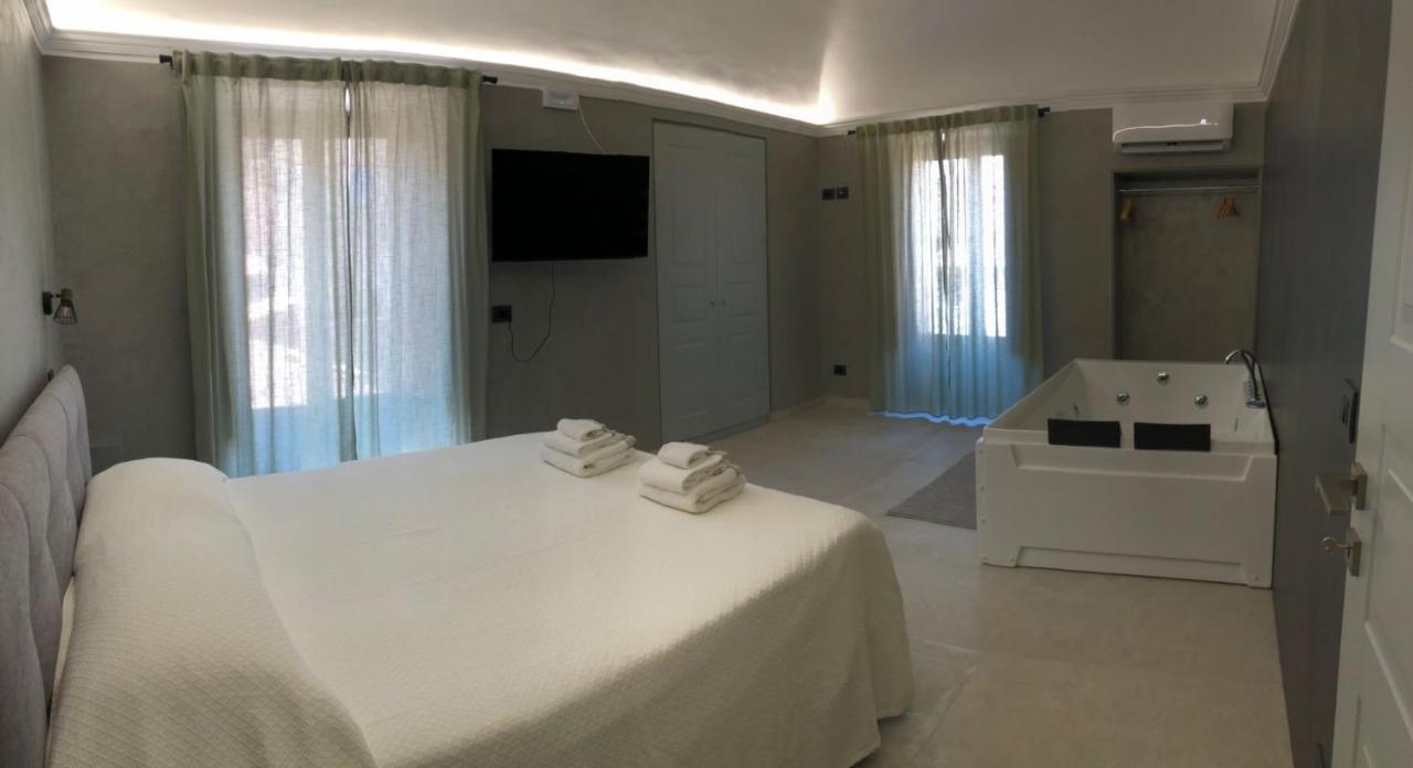 Pacini Relax Suites Катания Екстериор снимка